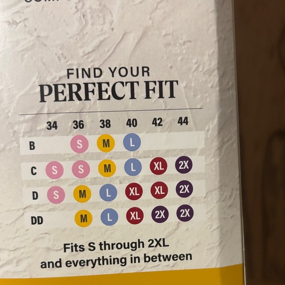 Bali Comfort Revolution Wirefree Bra - Black and White - Picture 3 of 8